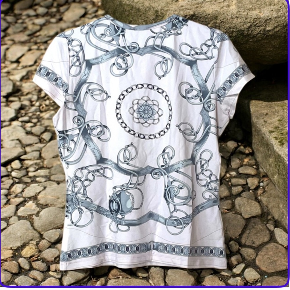 Blue and White Short Sleeve Top Catalina Cloth with Elegant Patterns